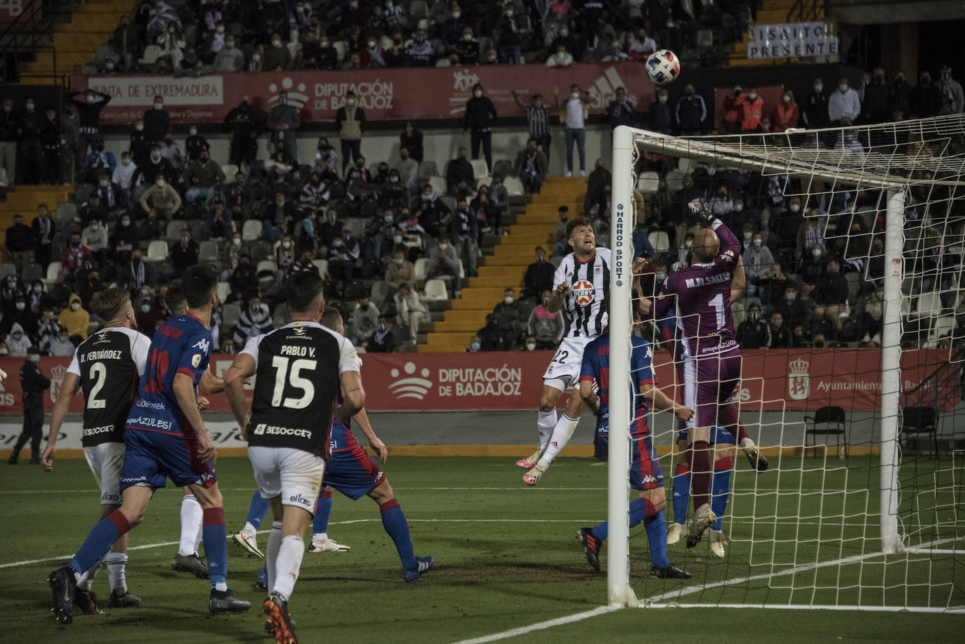 Fotos: Las mejores imágenes del Badajoz - Amorebieta