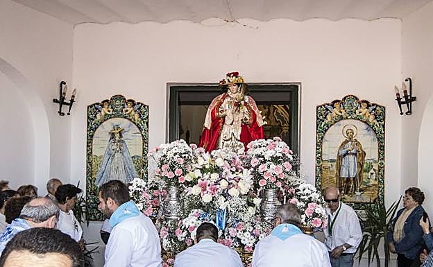 Murales de la Virgen de Bótoa y de San Isidro de la ermita de Bótoa.
