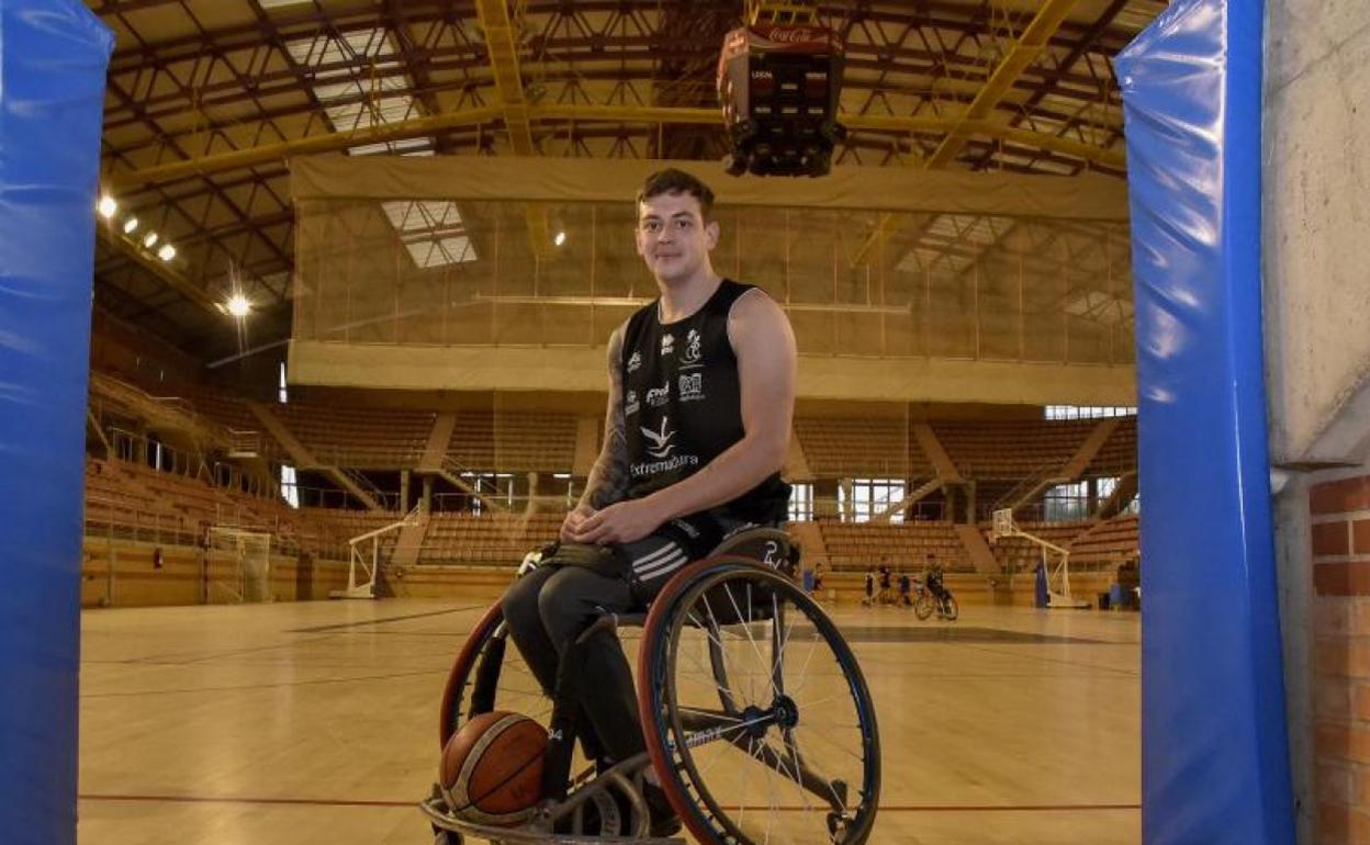 George Bates, jugador del Mideba, en La Granadilla. 