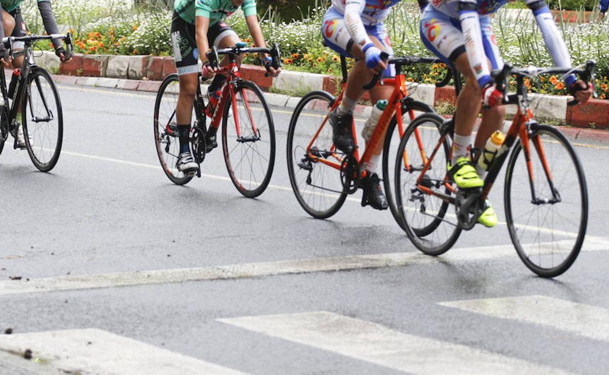 Dos menores afectados por golpes de calor en una prueba ciclista en Trujillanos