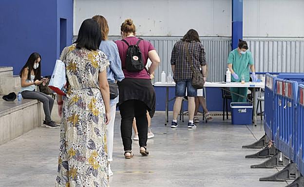 Vuelve a bajar ligeramente la incidencia acumulada