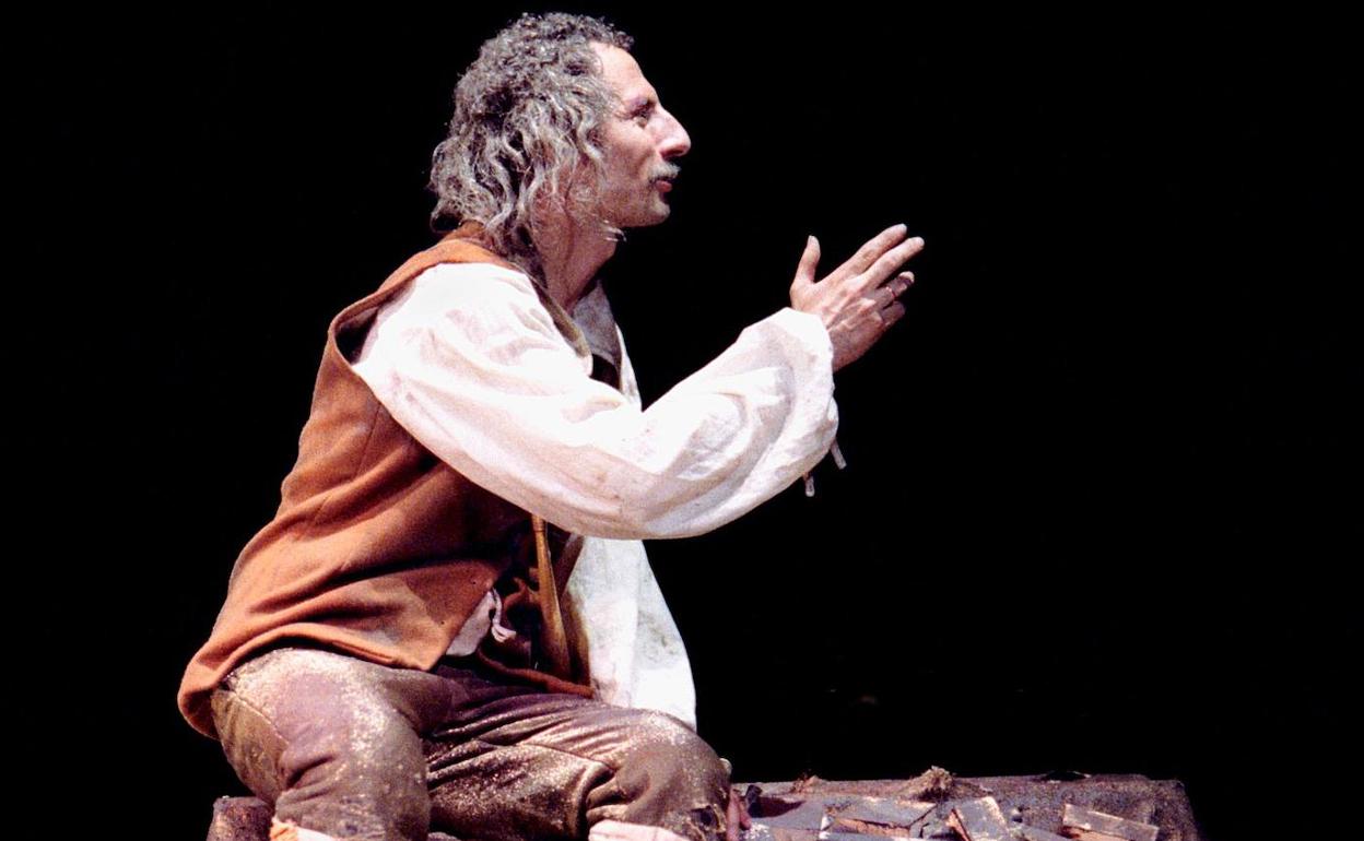 Rafael Álvarez, El Brujo, en su papel de Lázaro de Tormes. 