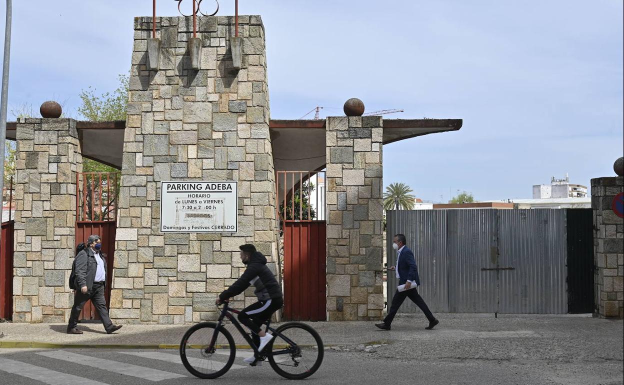 Aparcamiento de la calle Stadium, cerrado. 