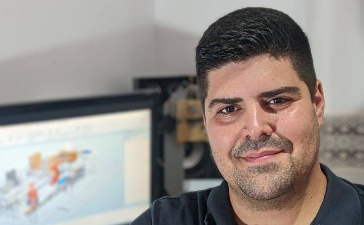 Juan Carlos Pavo, en su puesto de trabajo.