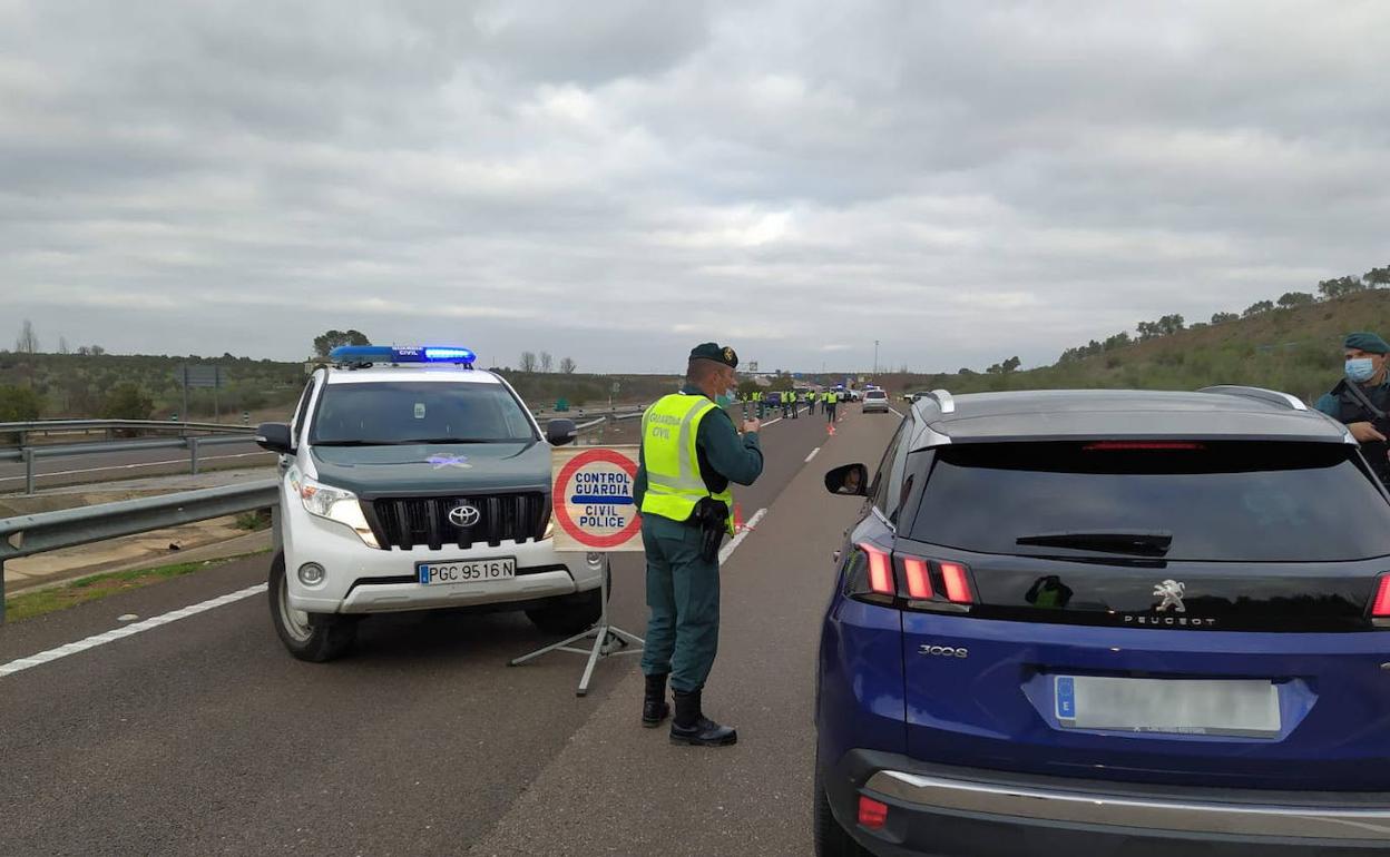 Coronavirus en Extremadura: La Junta decide cerrar Oliva de la Frontera y Villanueva del Fresno