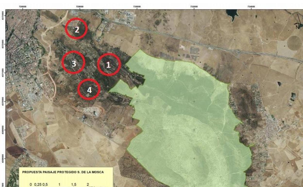 Zona de protección, en la que no se incluye el entorno del Santuario (3), la mina de Valdeflores (1), el arroyo Valhondo, parte del Portanchito (4) o la zona de la Montaña que colinda con Residencial Universidad (4). 
