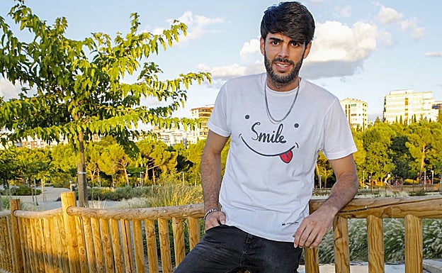 Miguel posando en el parque del Príncipe. 