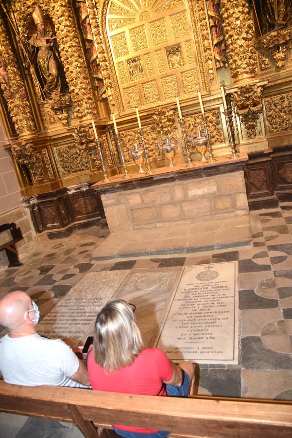 El sepulcro de Cipriano Varela en Plasencia. 