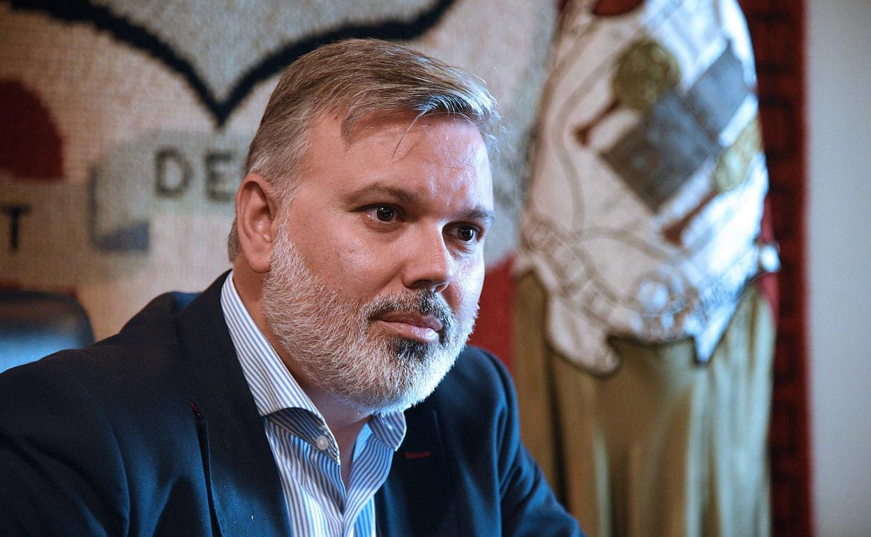 Coronavirus en Extremadura: Pizarro: «La movilidad y el retraso en la vacunación explican la incidencia alta de covid en el área de Plasencia»