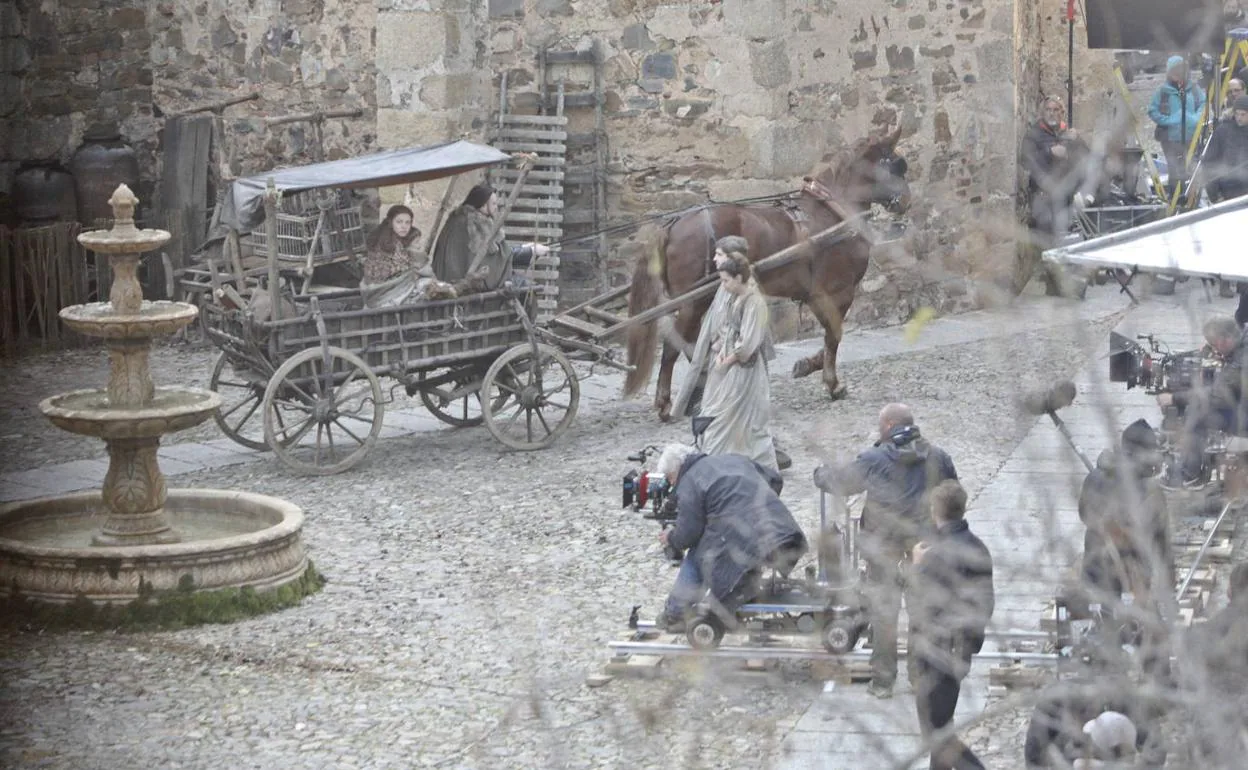 Rodaje de una escena de 'Juego de tronos' en la plaza de San Pablo de Cáceres en 2016. 