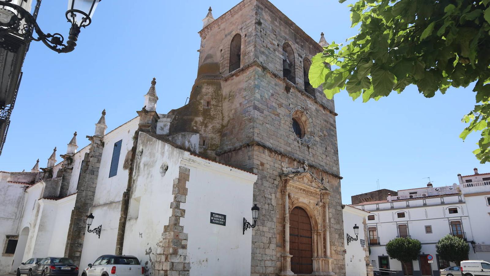 Esta iglesia de Olivenza fue mandada levantar en el siglo XVI como lugar de residencia de los obispos de Ceuta, obispado del que fue sede entre 1512 y 1570.