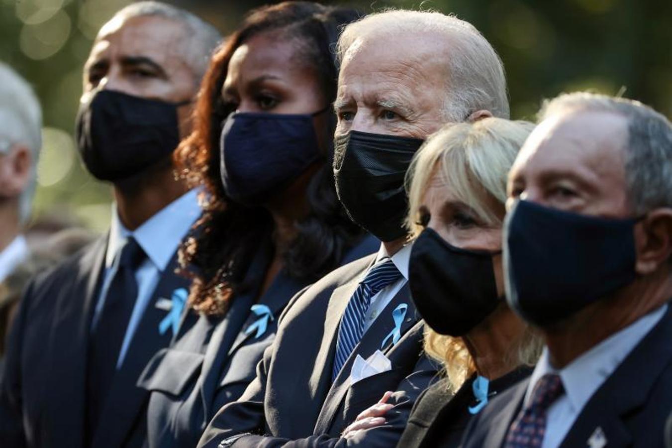 De izquierda a derecha: Barack Obama, Michelle Obama, Joe Biden, Jill Biden y Michael Bloomberg.