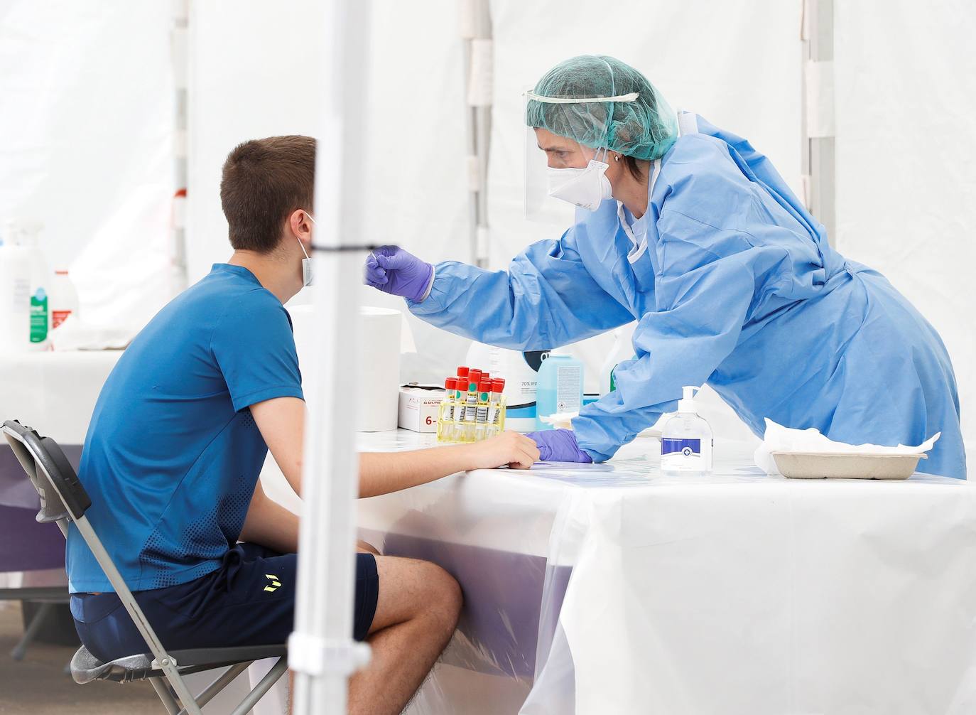 Coronavirus en Extremadura: Los positivos caen a 32 en un día con dos muertes y siete nuevos ingresos