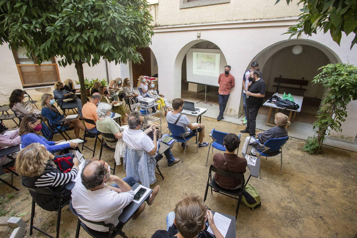 El taller ‘Ucronías gráficas para la conquista de América’ se celebró en el Palacio de la Isla.