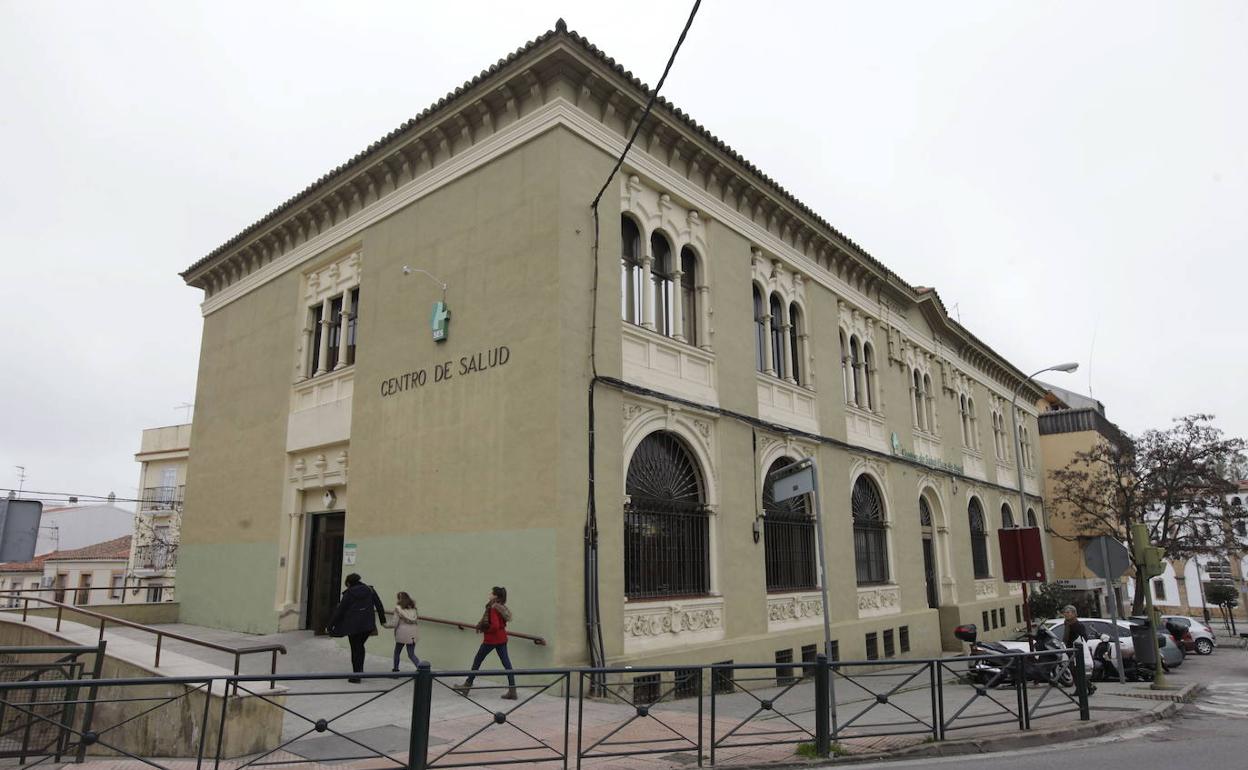 El centro de salud Plaza de Argel da servicio a 12.000 pacientes de Aguas Vivas, San Blas y el casco viejo. 