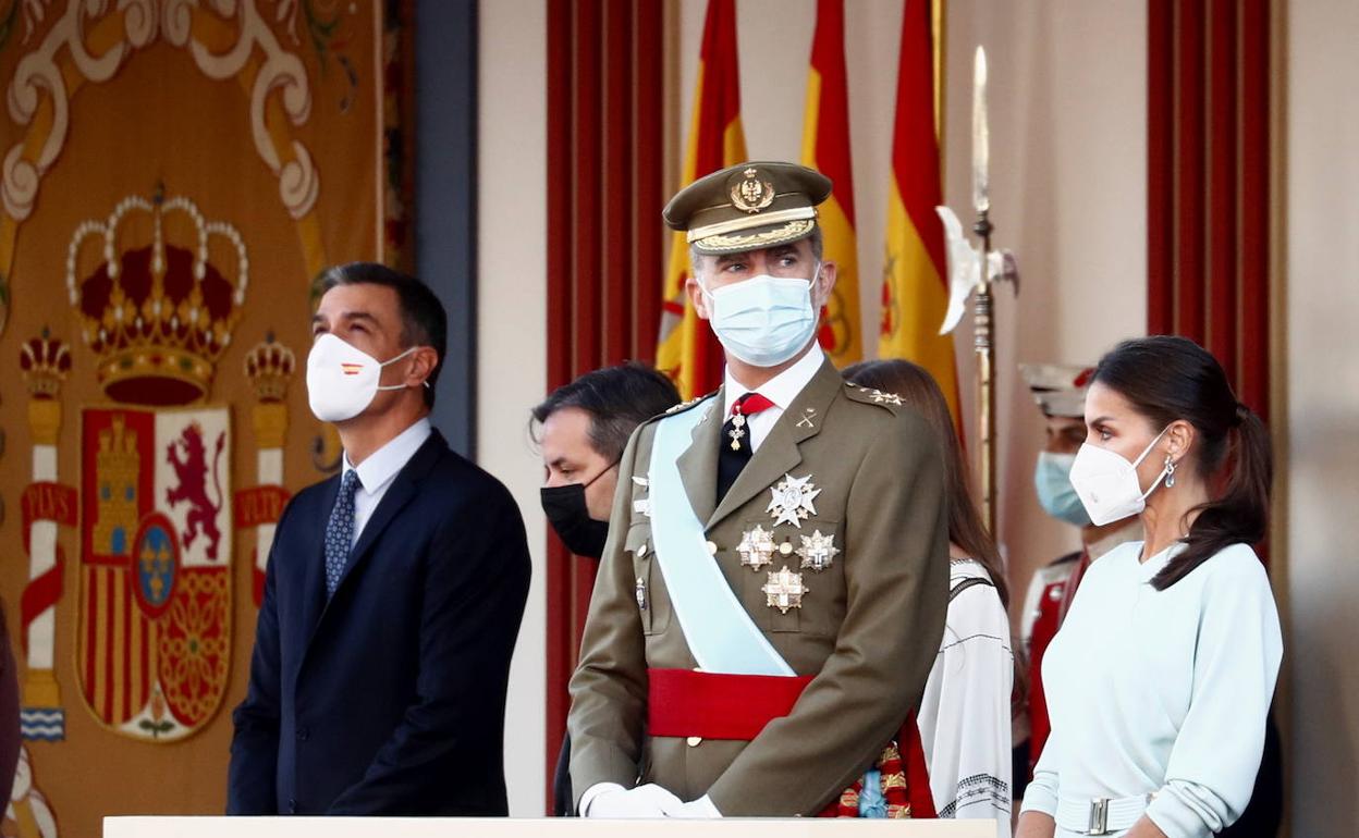 Pedro Sánchez y los Reyes.