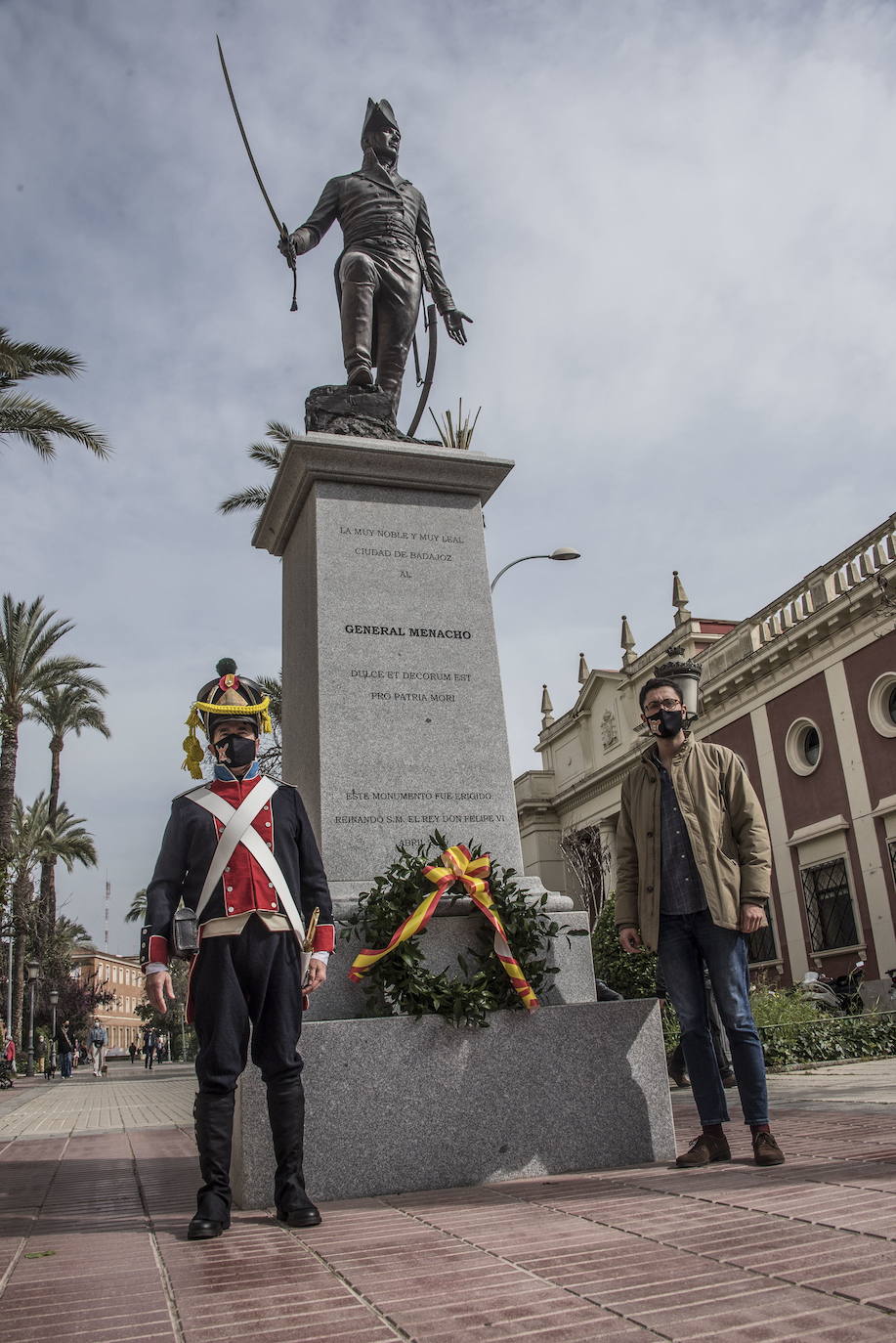 Fotos: El héroe Gómez Becerra, que casi muere dos veces por Cáceres
