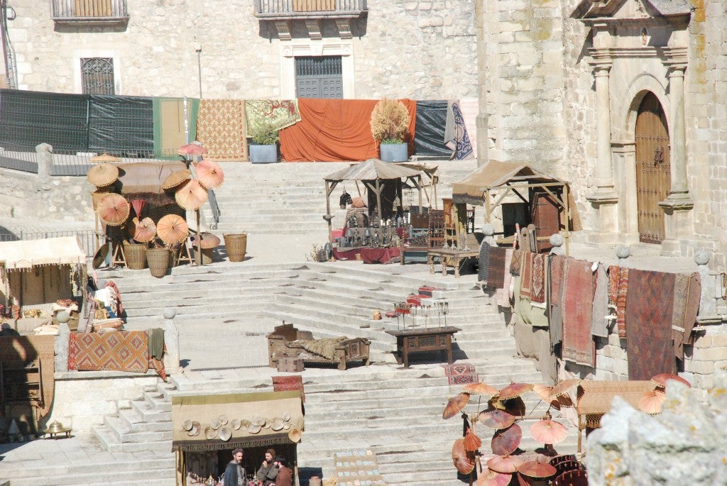 Fotos: &#039;La casa del dragón&#039; cierra la plaza Mayor de Trujillo