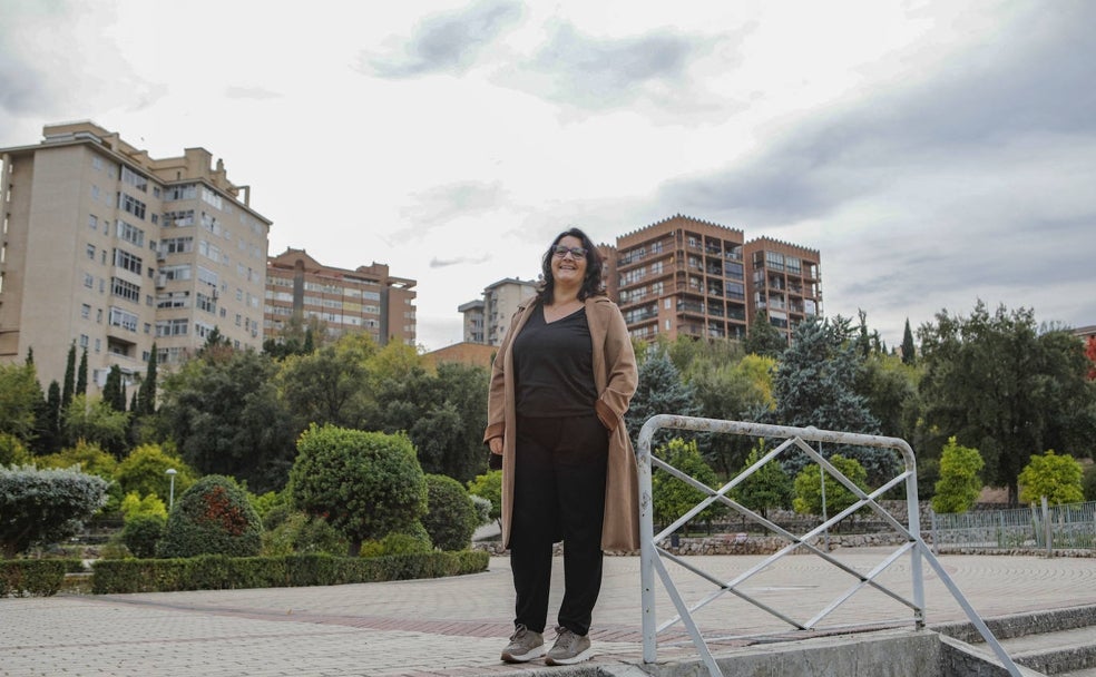 Rocío Clemente en la plazoleta del parque del Príncipe del acceso por la avenida Rodríguez de Ledesma, este jueves. 