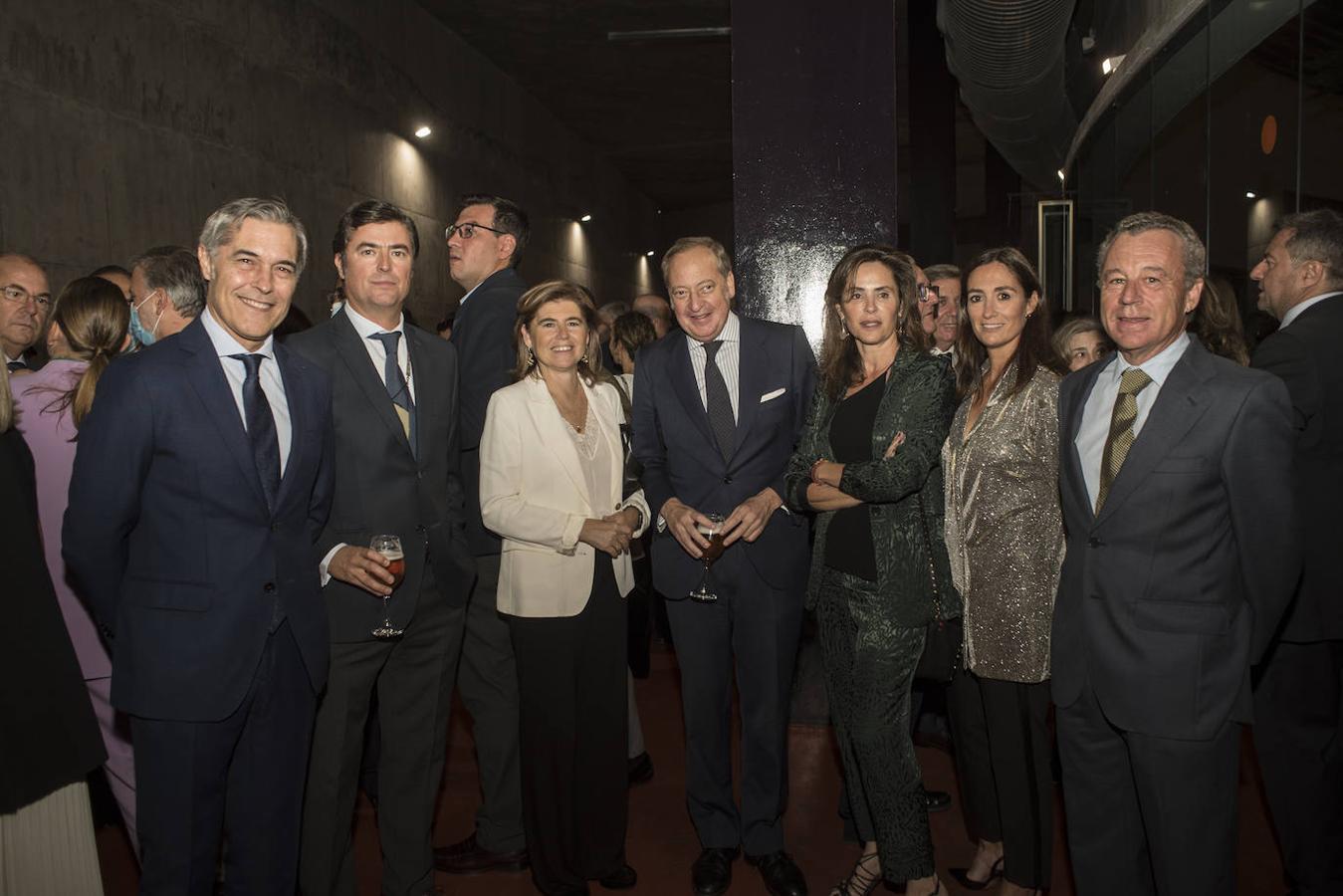 Juan Reynolds, Ignacio Arrobas, Fátima Albarredo, Álvaro Rodríguez Guitart, Sandra Barrantes, Paloma García de Blanes y Joaquín Albarrán. 