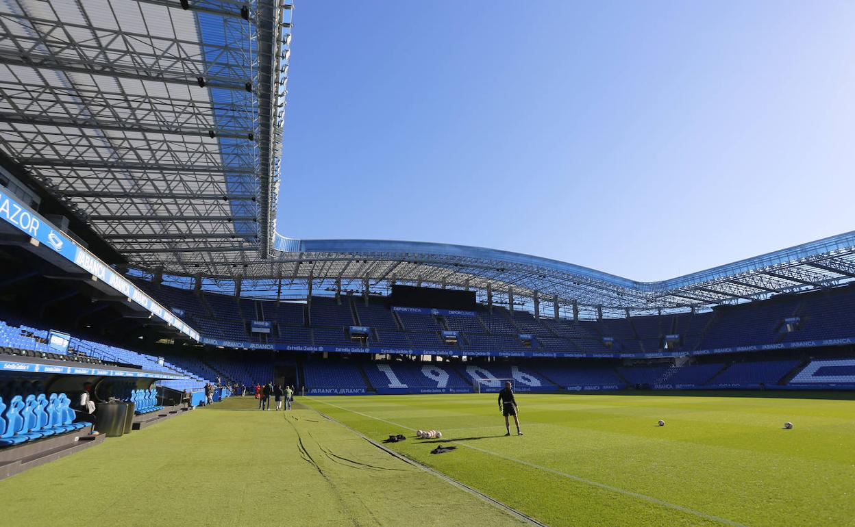 El club coruñés decidió no abrir las puertas del estadio.