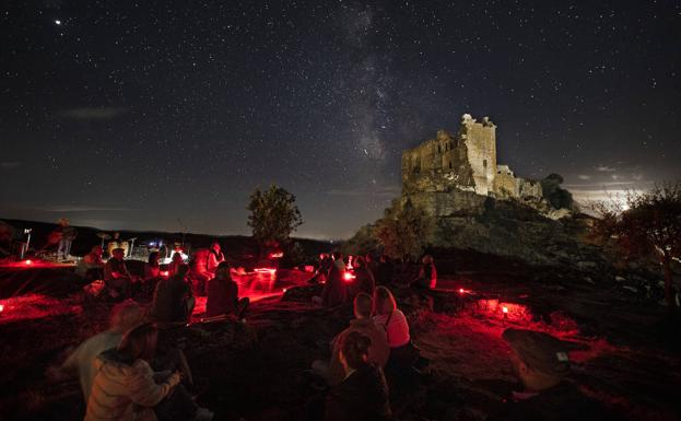 Celebración del evento 'Trevejo celeste' en el castillo de Trevejo.