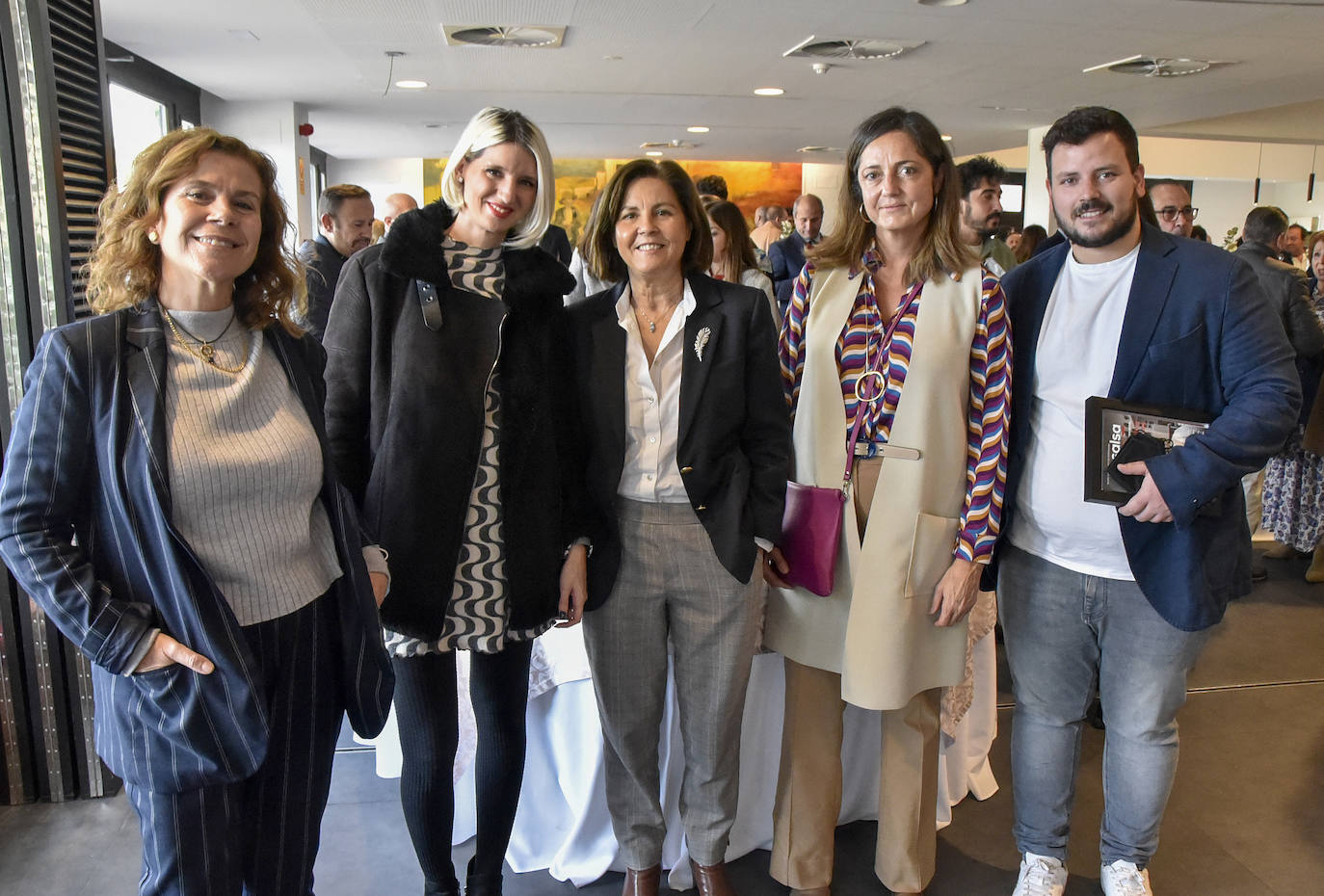 Mar Cabezas, Paloma Sánchez, Manuela Martín, Carmen Touchard y Juanma Salgado.