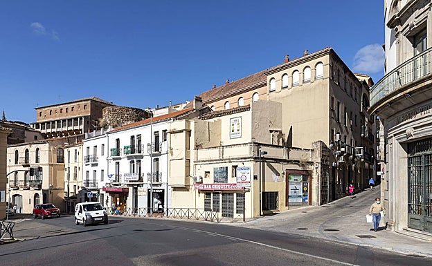 El Ayuntamiento expropiará el bar Chiquete para liberar otro tramo de la muralla de Plasencia
