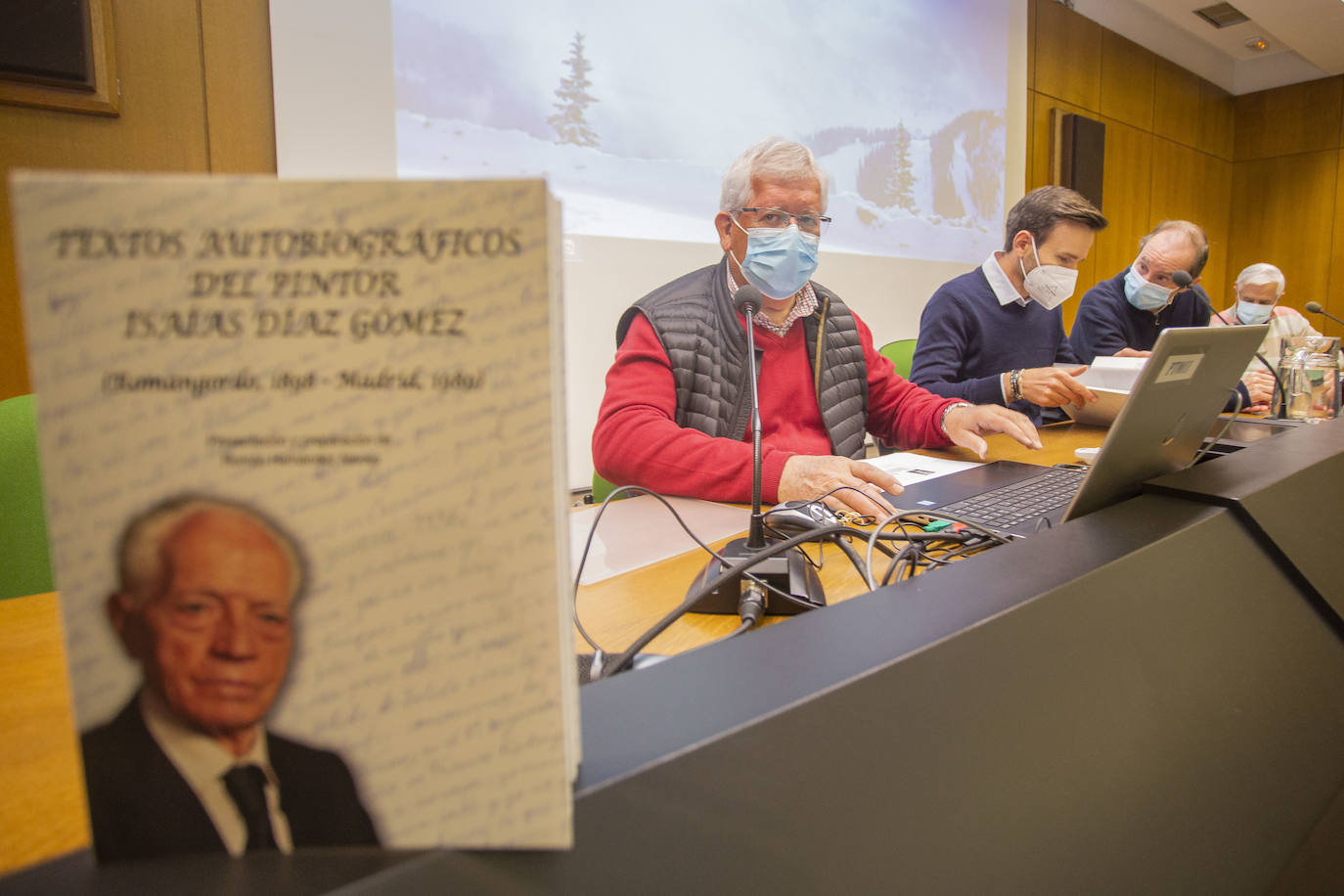 Libro sobre el pintor Isaías Díaz Gómez.