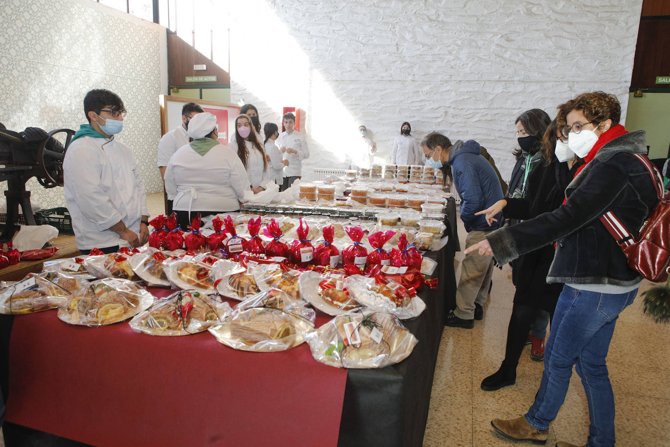 Desayuno solidario en la Universidad Laboral.