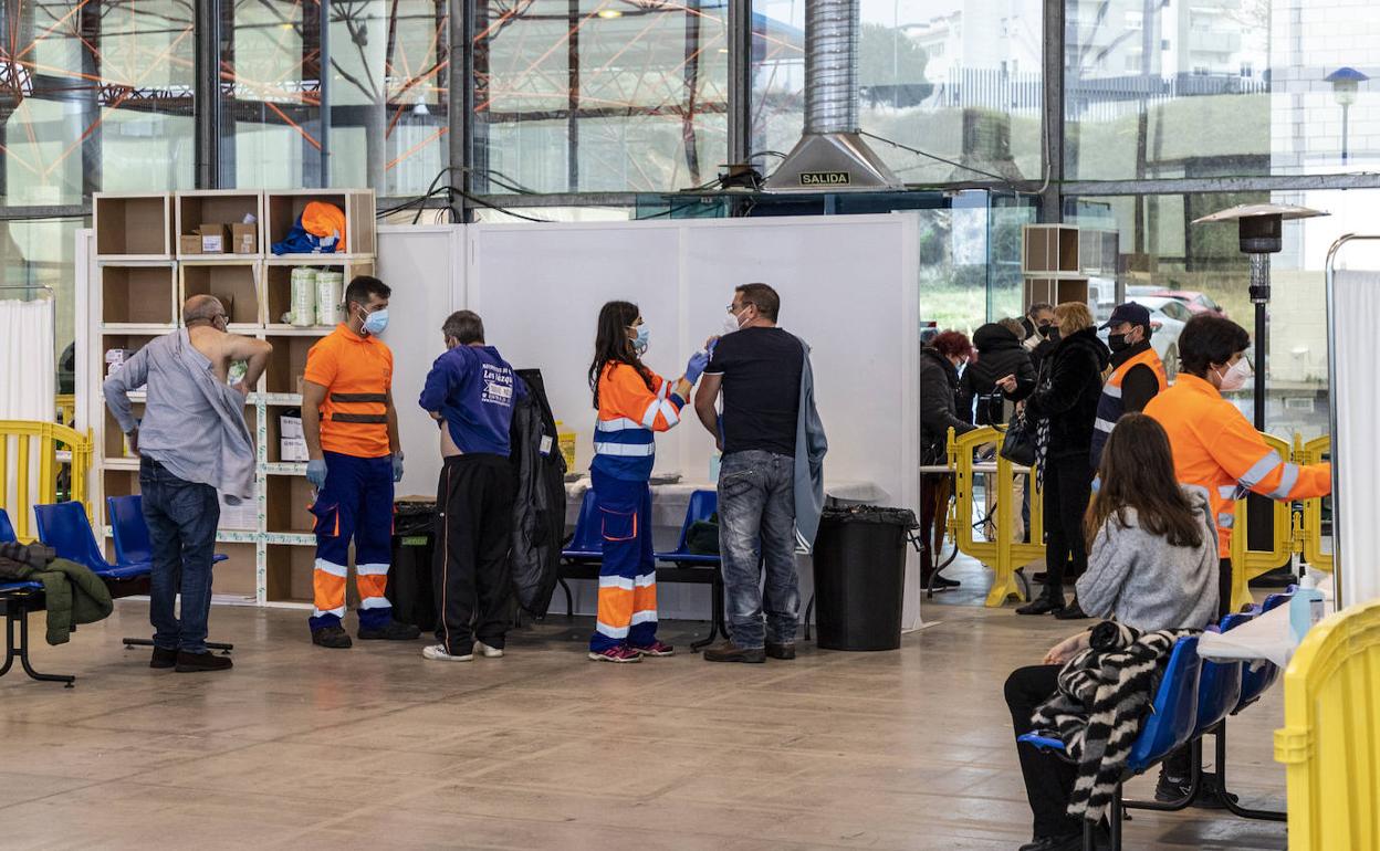 Vacunación de refuerzo estos días en el recinto ferial del Berrocal. 