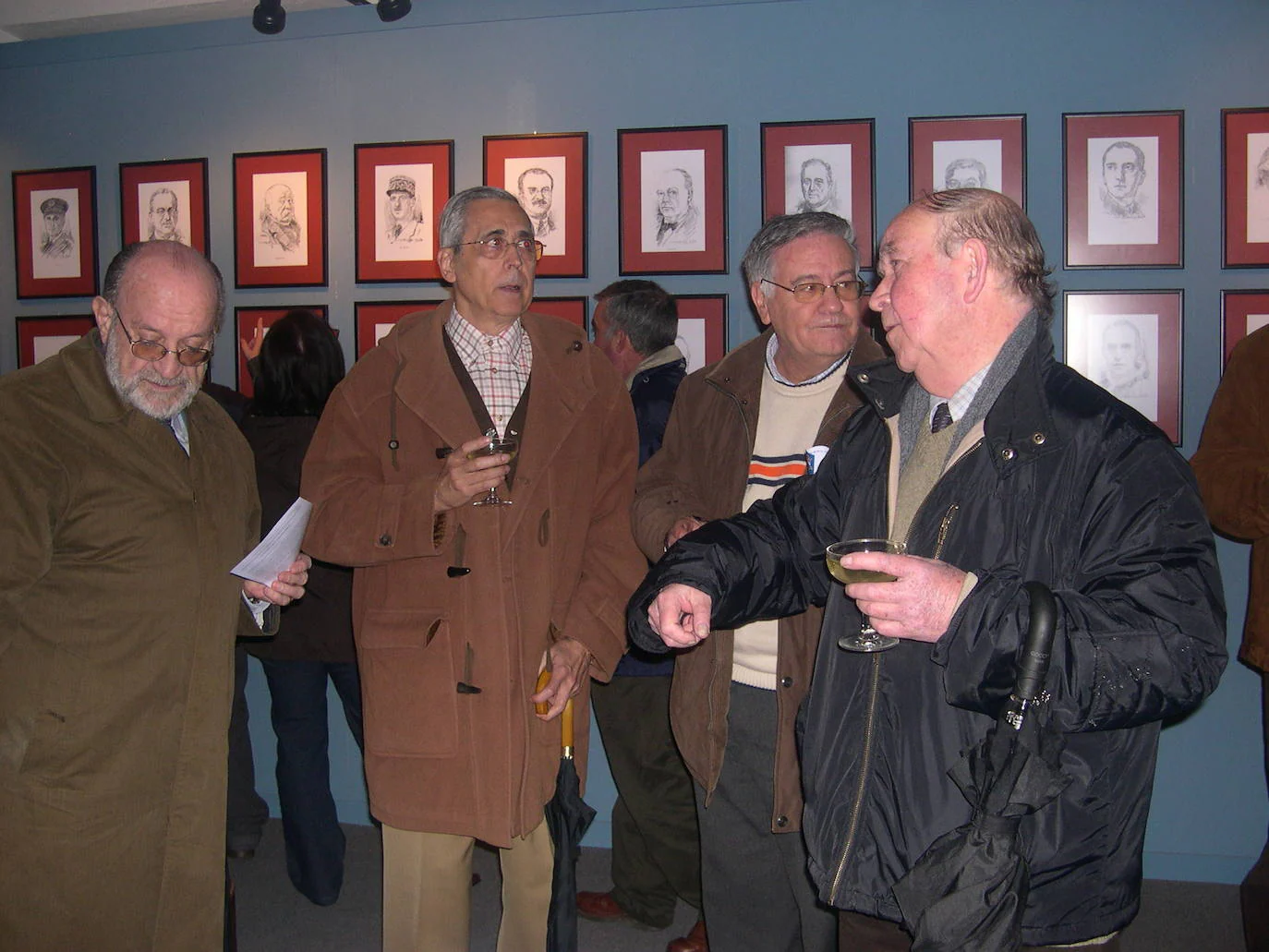 En 2005 Massa Solís organizó una exposición en Cáceres de retratos de Solís Ávila para ABC