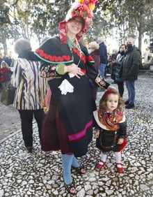 Imagen secundaria 2 - Roscas y ofrendas en el Paseo Alto de Cáceres