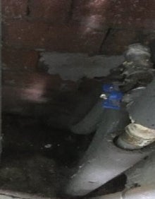 Imagen secundaria 2 - Imágenes del proyecto técnico, con una vista aérea del centro, una zona de pavimento dañada y viejas conducciones (derecha) que van a ser renovadas con esta inversión de más de seis millones.