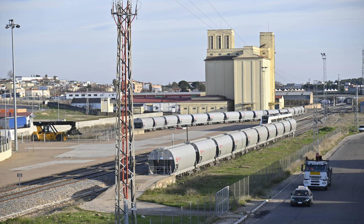 La Junta aún tiene que sacar a concurso la gestión de la terminal ferroviaria de Badajoz