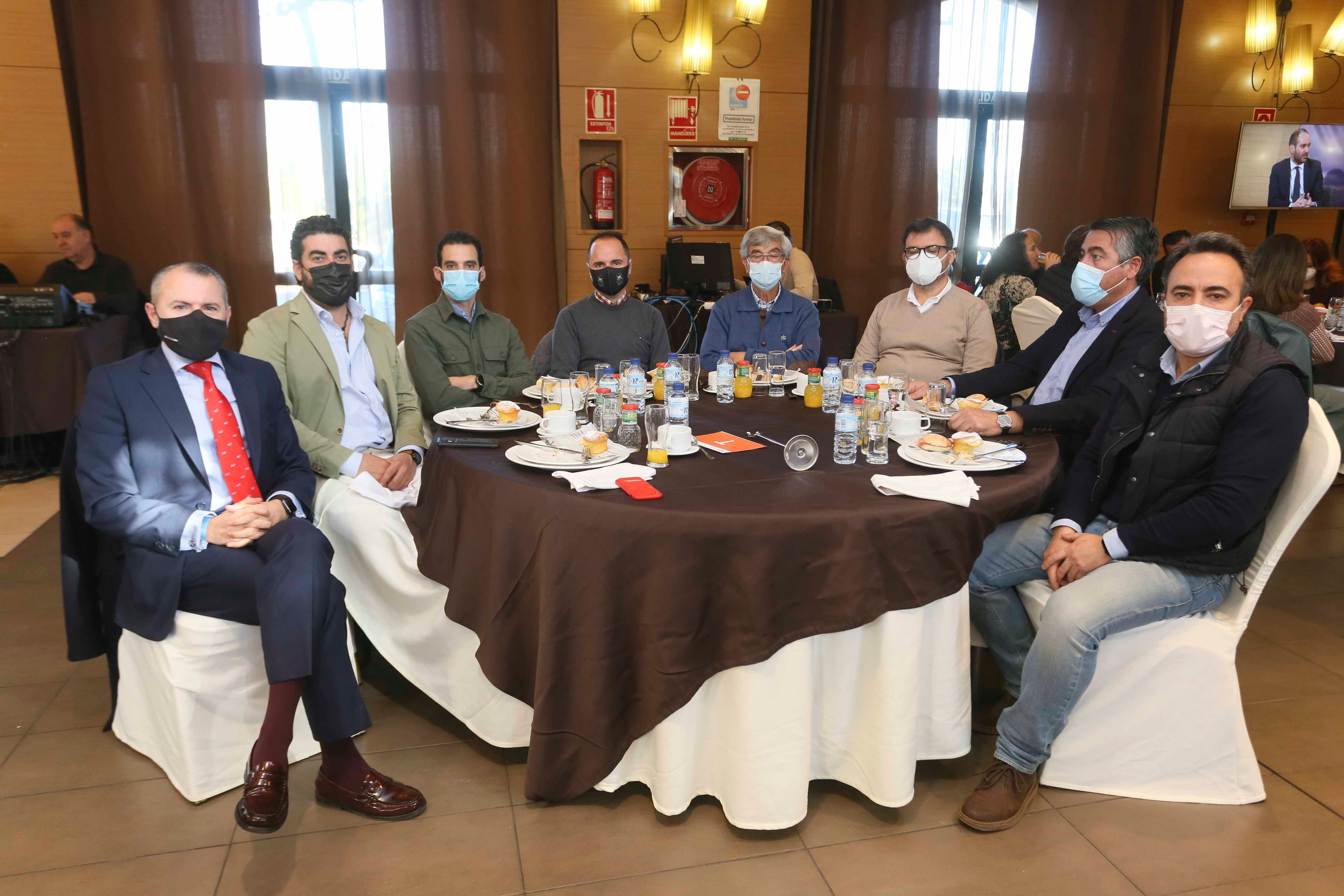 Francisco Castro, Alberto Gª, Carlos Sánchez, José Villarino, Mario Mera, Marco Calderón, Gaspar Glez. y Fco. Sánchez