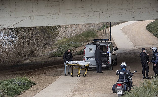 El cuerpo del fallecido fue trasladado al Instituto Anatómico Forense.