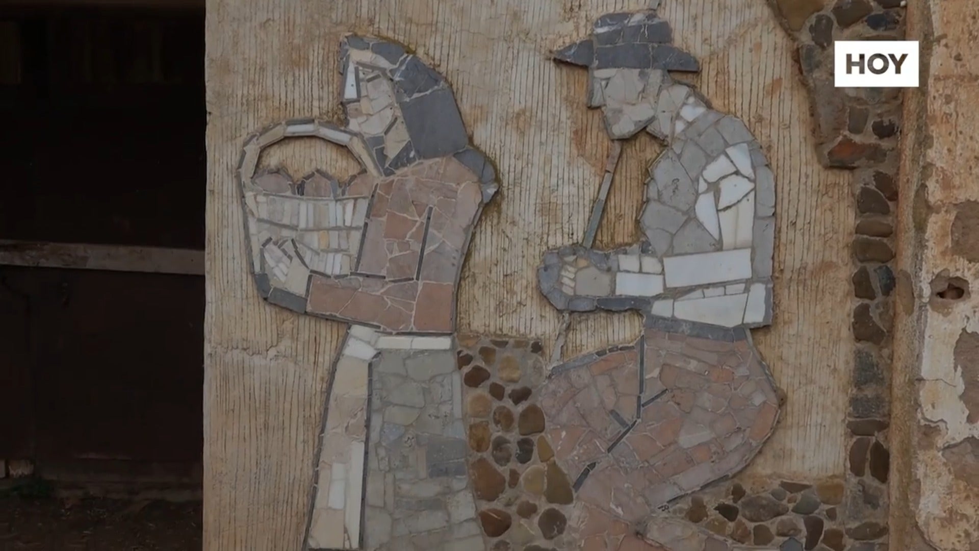 ​​Misión: rescatar dos mosaicos del gallinero