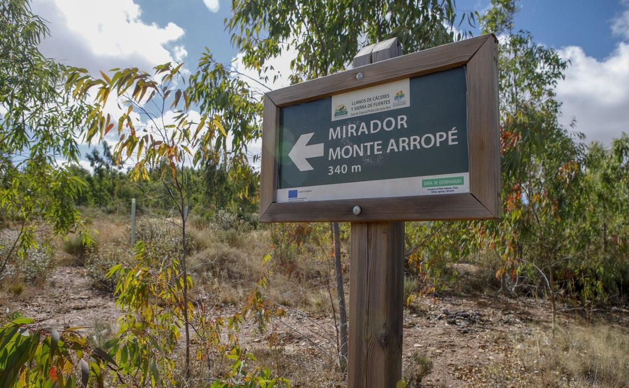 El alcalde de Cáceres asegura que el proyecto budista no se convertirá en un caso como el de Isla Valdecañas