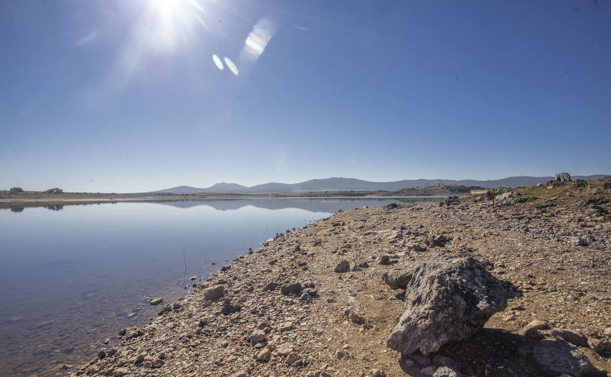 Imagen tomada en el pantano del Guadiloba del que se abastece Cáceres. 