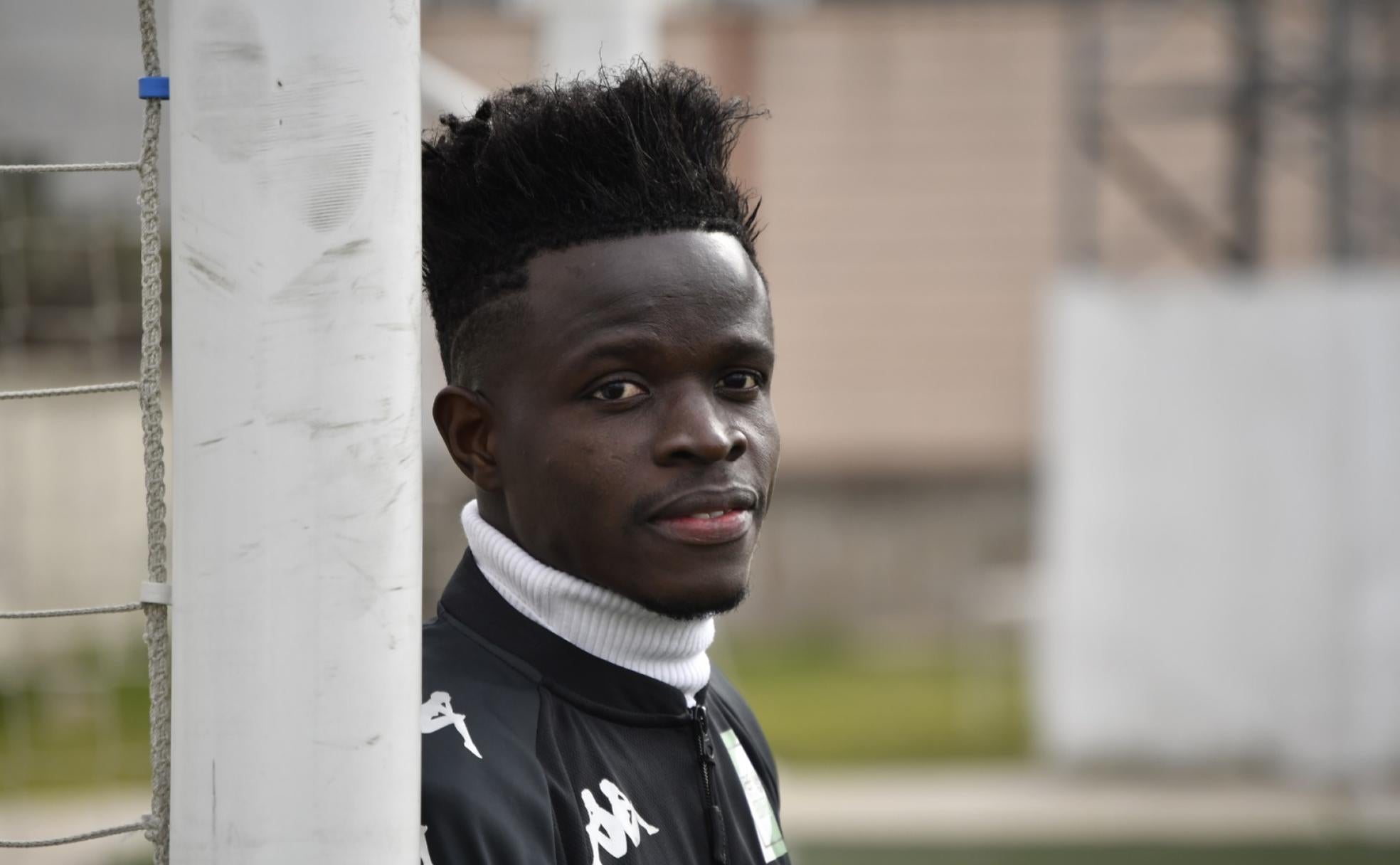 En 2017 inició desde Costa de Marfil su búsqueda de un sueño, el de ser futbolista y jugar en Europa. 