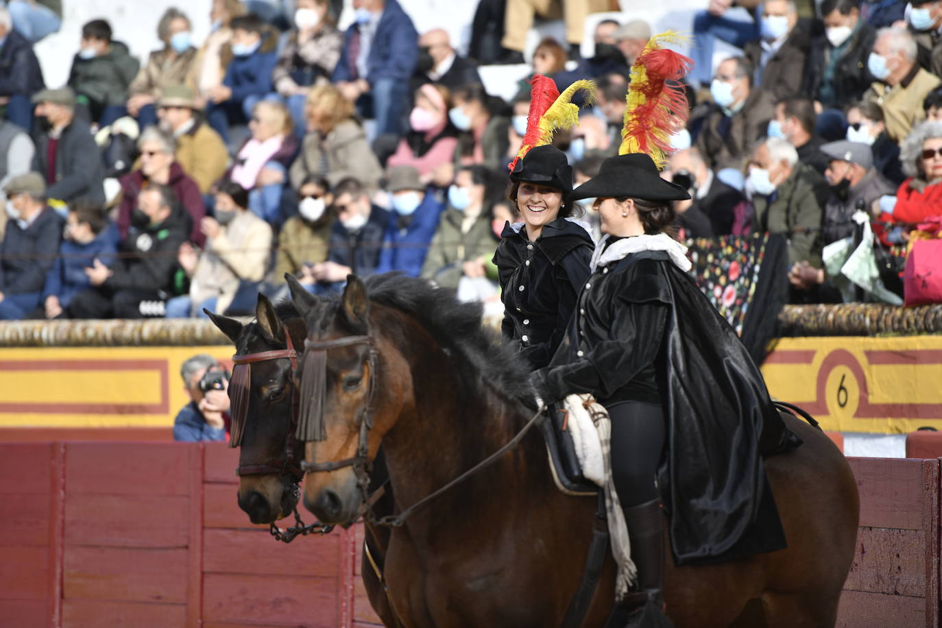 Fotos: Primer festejo de la Feria de Olivenza: Novillada con Carlos Domínguez, Manuel Perera y Eric Olivera