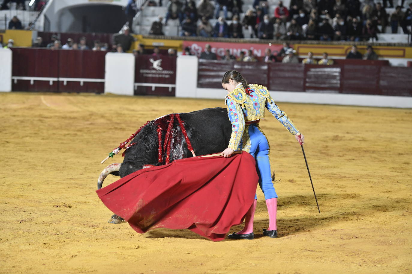 Fotos: Segunda novillada de Olivenza: Lalo de María, Alejandro Adame y Raquel Martín