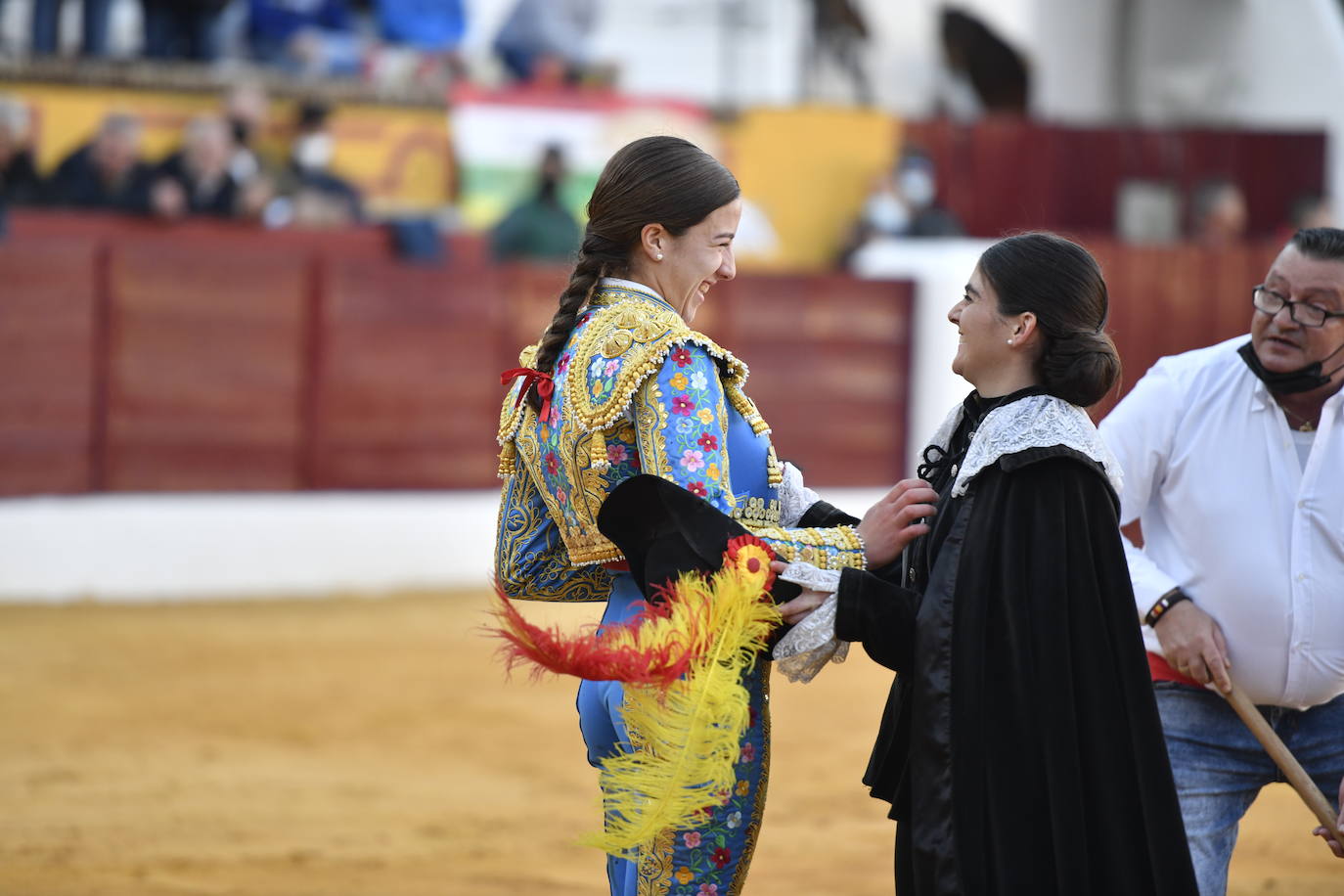 Fotos: Segunda novillada de Olivenza: Lalo de María, Alejandro Adame y Raquel Martín