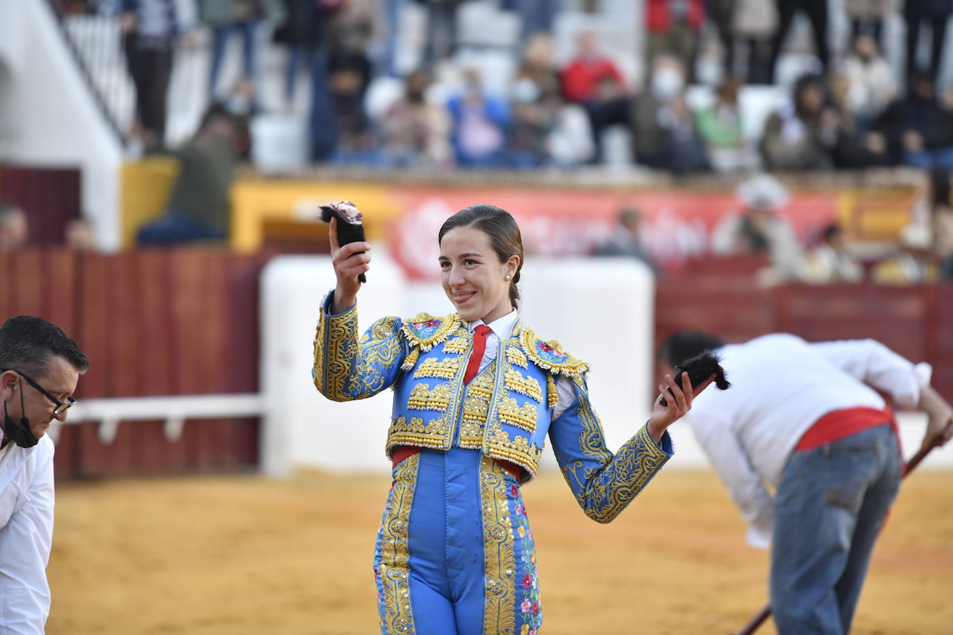 Fotos: Segunda novillada de Olivenza: Lalo de María, Alejandro Adame y Raquel Martín