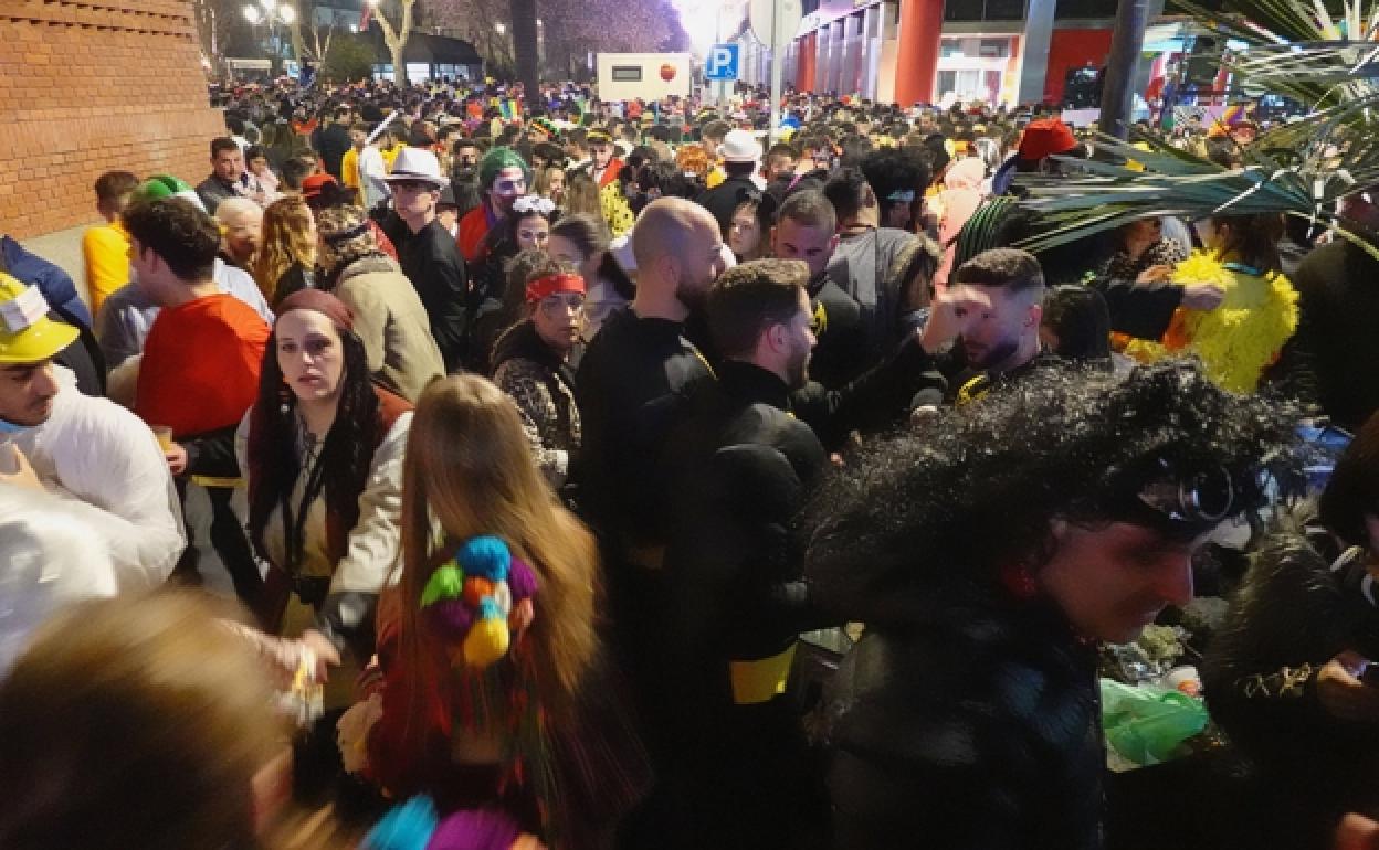 El SES detecta un repunte de los contagios de covid entre jóvenes por el Carnaval