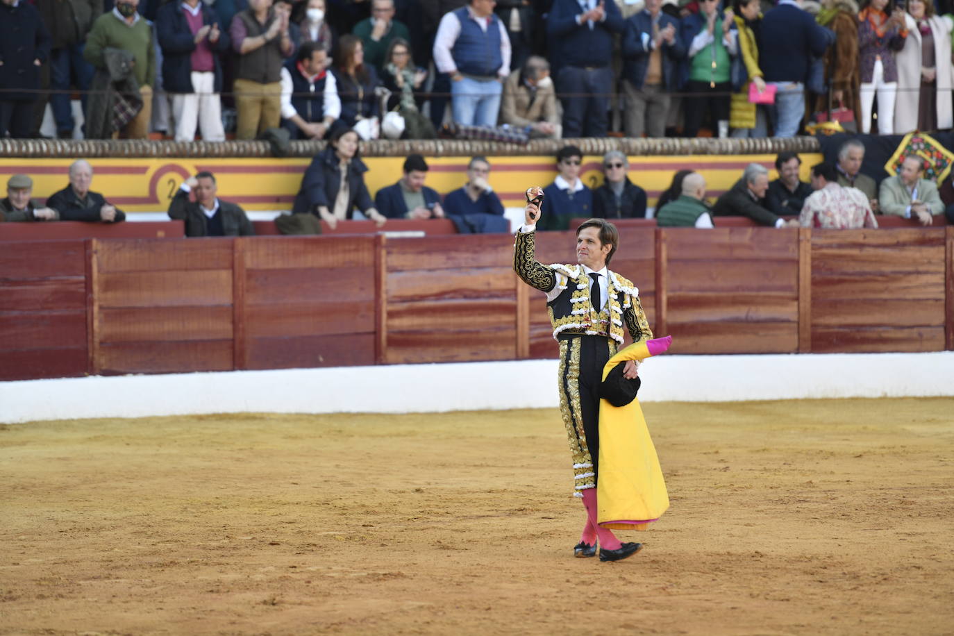 Fotos: En imágenes | La primera corrida de toros de Olivenza con Morante de la Puebla, El Juli y Emilio de Justo