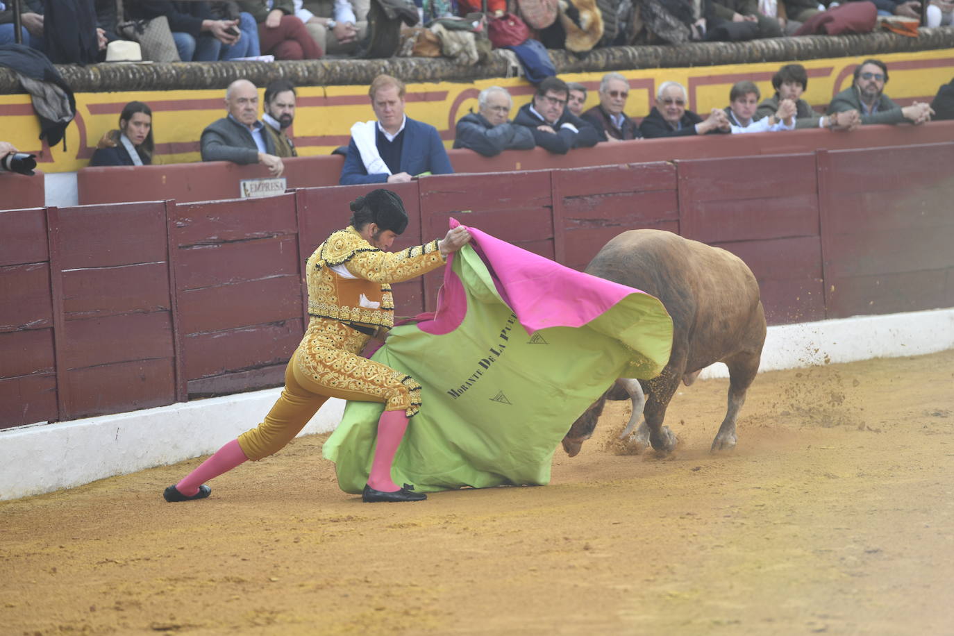 Fotos: La corrida de toros de Morante de la Puebla, José María Manzanares y Roca Rey, en imágenes