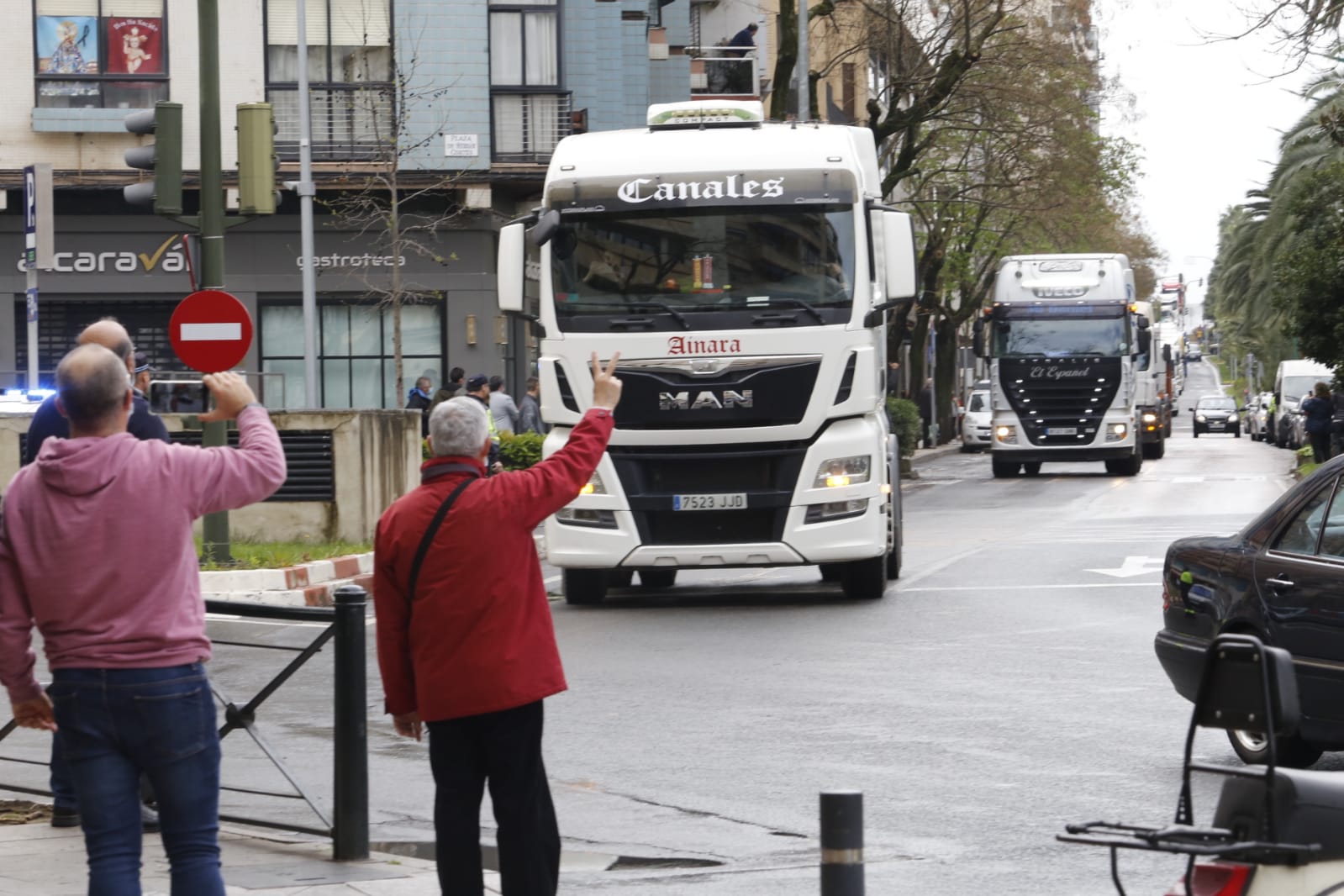 270 transportistas de Cáceres y Plasencia se suman a las protestas 