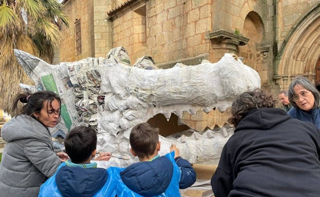 La asociación de vecinos Ciudad Monumental hará su propio pasacalles el día 22 por la tarde. 